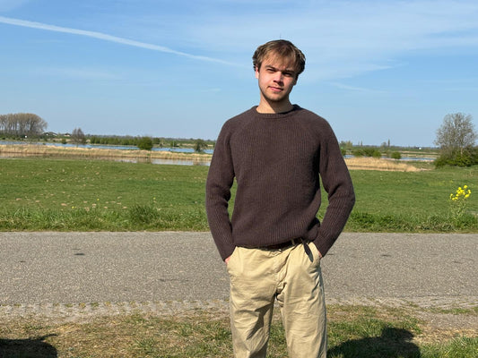 Dark brown cashmere sweater